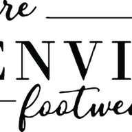 Pureenviefootwear logo